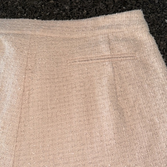 NWT Ladaire Alexa Tweed Pleated Shorts In Cameo Pink - Picture 4 of 9